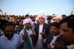Jahangir Khan Tareen Inaugurating the wheat harvest in Chak Chatha.