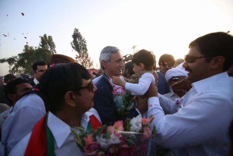 Jahangir Khan Tareen Inaugurating the wheat harvest in Chak Chatha.